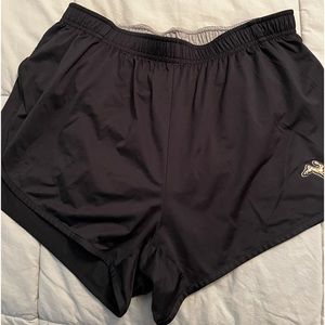 Tracksmith twilight split shorts. Navy size m
